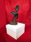 Preview: Figura de bronce 1 mujer sentada con libro